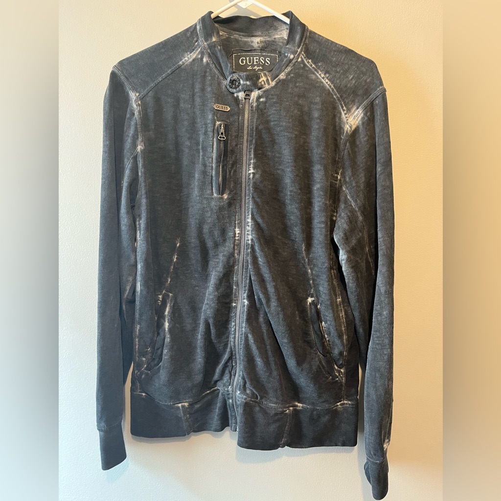 Guess Men’s Full-Zip Sweater Size Medium